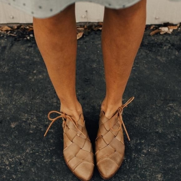 FP Destino Woven Flat-Taupe - Picture 2 of 3